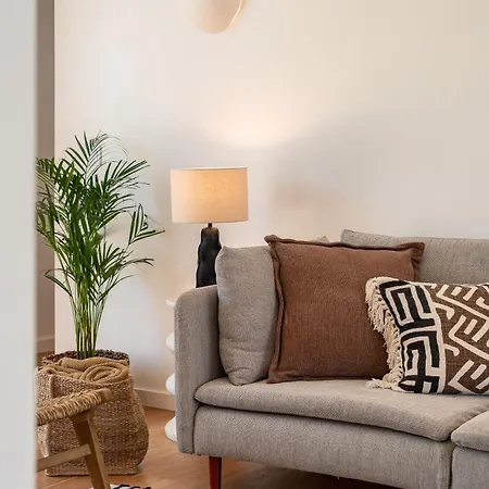 Sea'ya Thoughtful - Juso Aldeia de Juzo